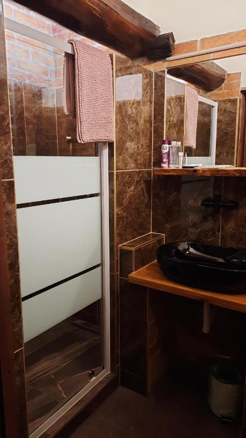 Kontra Szallashely Sándorfalva Buitenkant foto