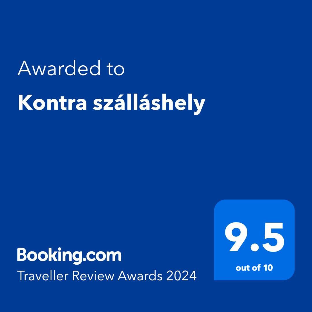 Kontra Szallashely Sándorfalva Buitenkant foto